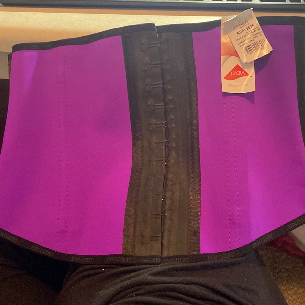 Ann Cherry Waist Cincher  size 3X Fits 36-37 waist